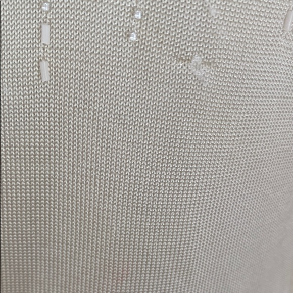 Cream Lace V-Neck Sleeveless Tank Top - Picture 5 of 5